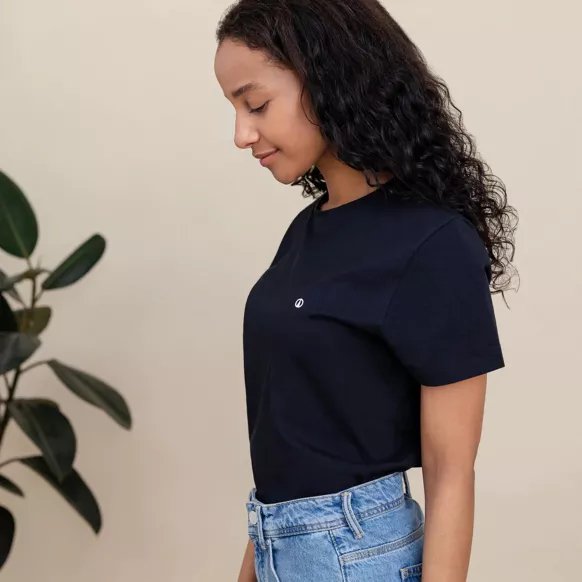 T-Shirt Alva | Schwarz aus Bio-Baumwolle - siebenKÄSEhoch