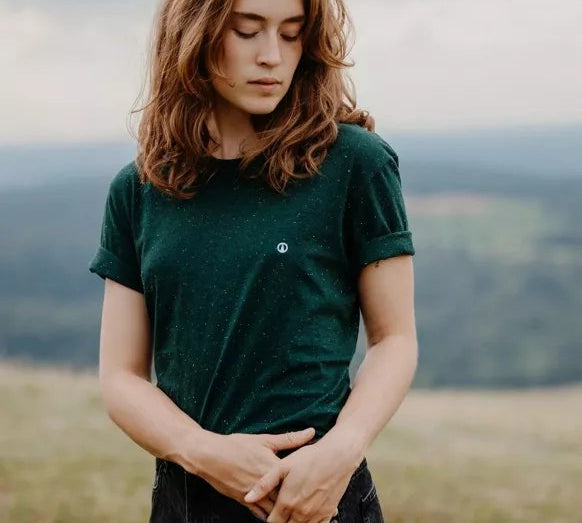 T-Shirt Alva | Waldgrün aus Bio-Baumwolle - siebenKÄSEhoch