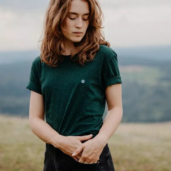 T-Shirt Alva | Waldgrün aus Bio-Baumwolle - siebenKÄSEhoch